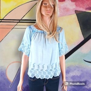 Floral pinhole design top